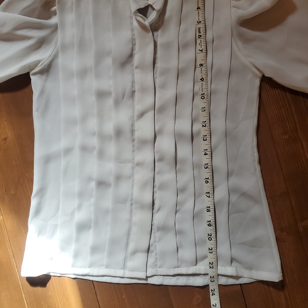 Vintage Nicola Blouse Size 4 Classic Semi-sheer Cream Ivory Button - Picture 5 of 8